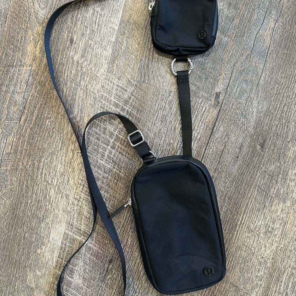 Lululemon Phone and Earbud Modular crossbody